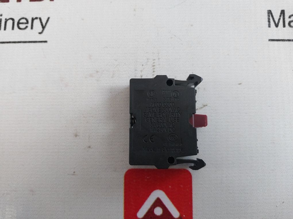 Lot Of 3X Eaton M22-k01 Contact Block