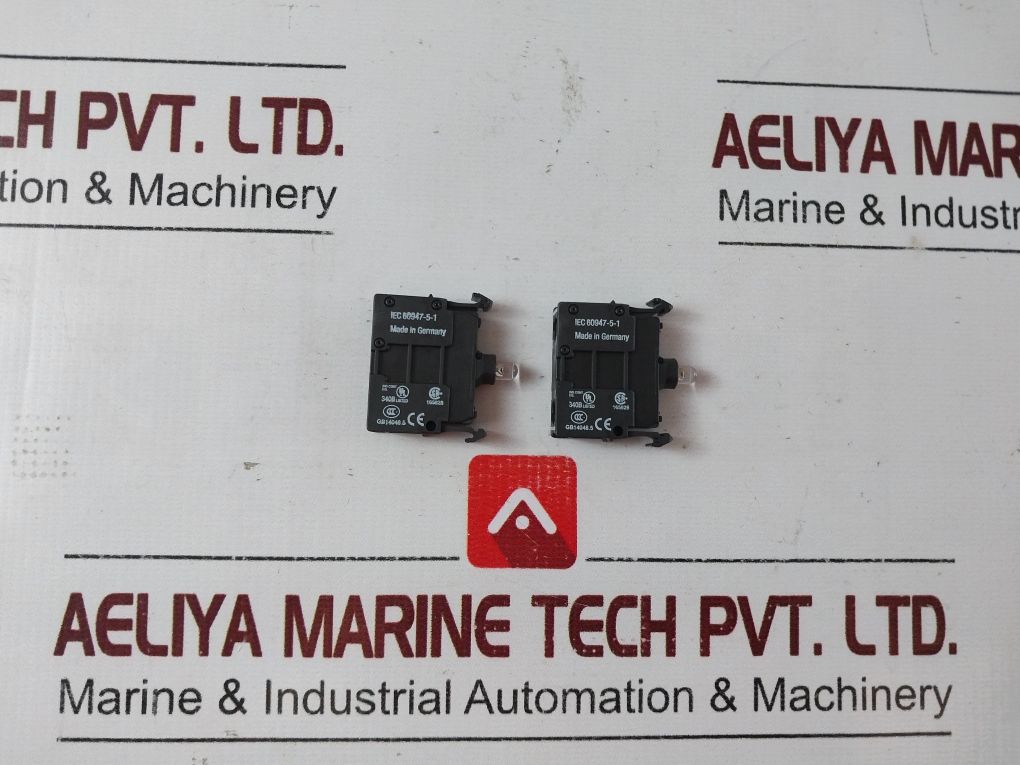 Lot Of 3X Eaton M22-led-w Lamp Module