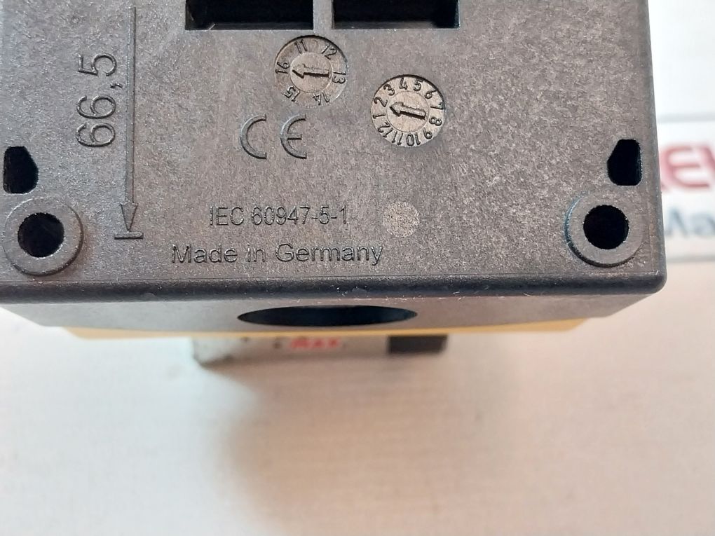 Eaton M22-pv-kc11-iyq Emergency Stop Switch