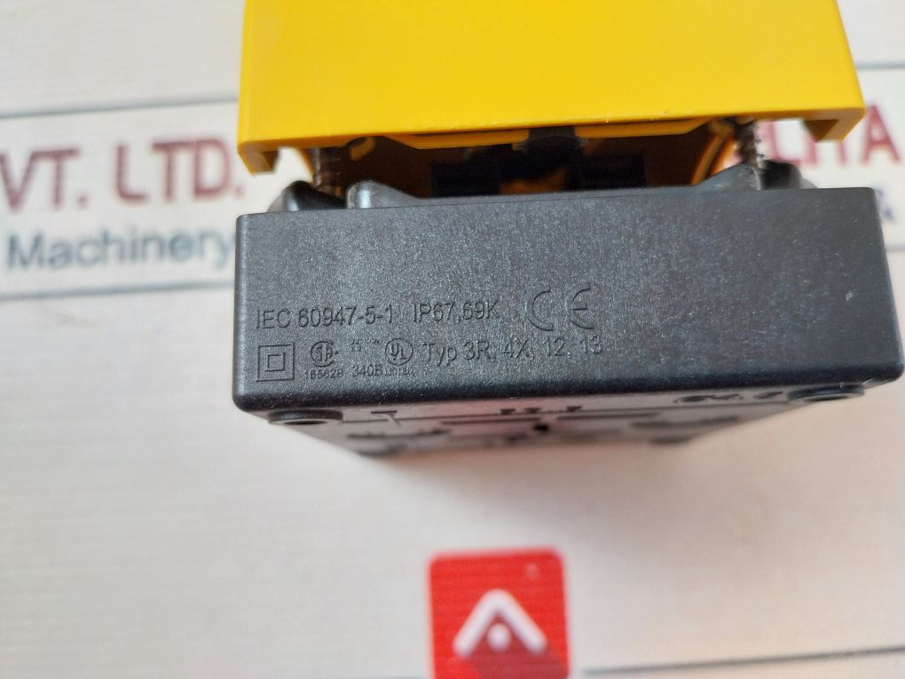 Eaton M22-pv-kc11-iyq Emergency Stop Switch