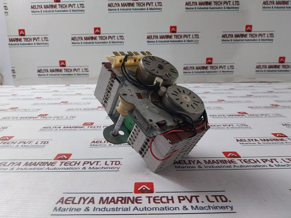 Eaton T 80° P50 209/00109/00 Invensys Programming Timer Fx9Njz8 250V