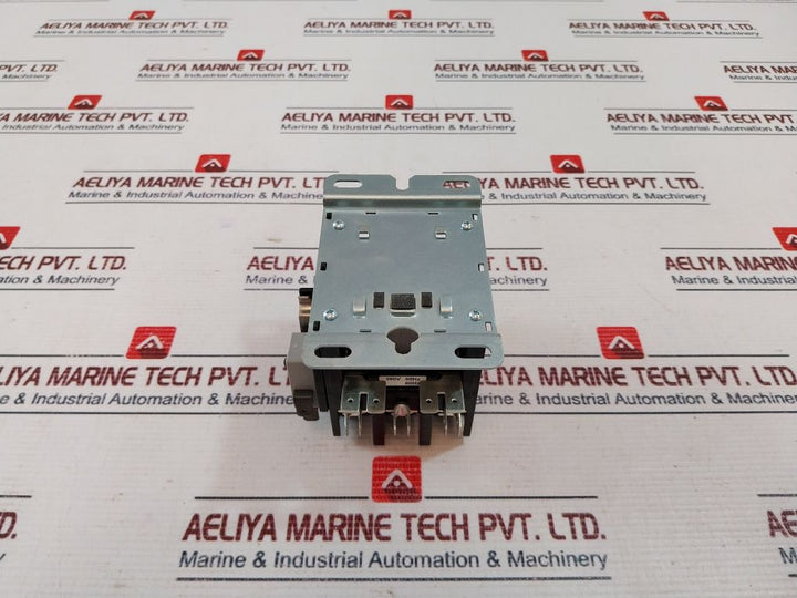 Eaton Xtcddp3P20 Ac Magnetic Contactor 30A 380V 50/60Hz