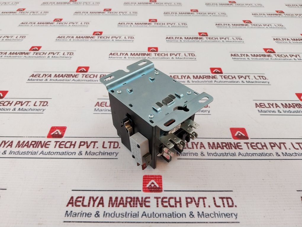 Eaton Xtcddp3P20 Ac Magnetic Contactor 30A 380V 50/60Hz