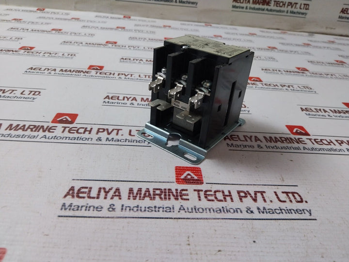 Eaton Xtcddp3P40 Contactor 50A 380V 50/60Hz
