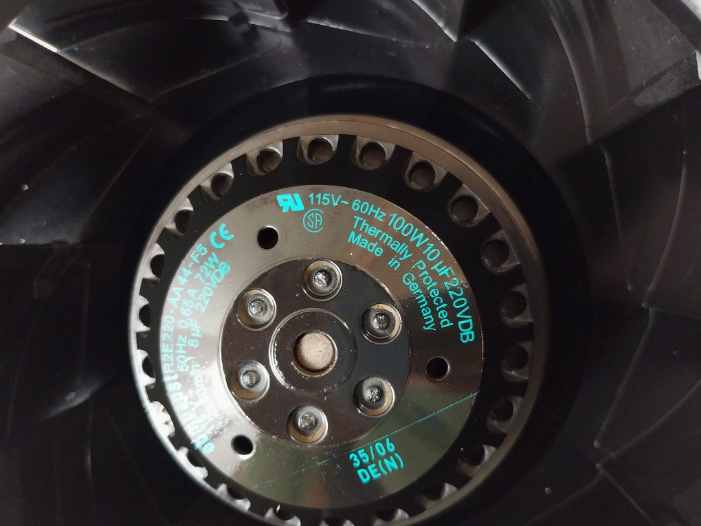 Ebmpapst R2E220-aa44-f5 Cooling Fan Thermally Protected