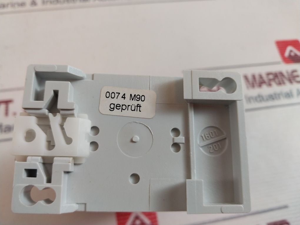 Eds Dold Aa9943.11/001 Undervoltage Relay