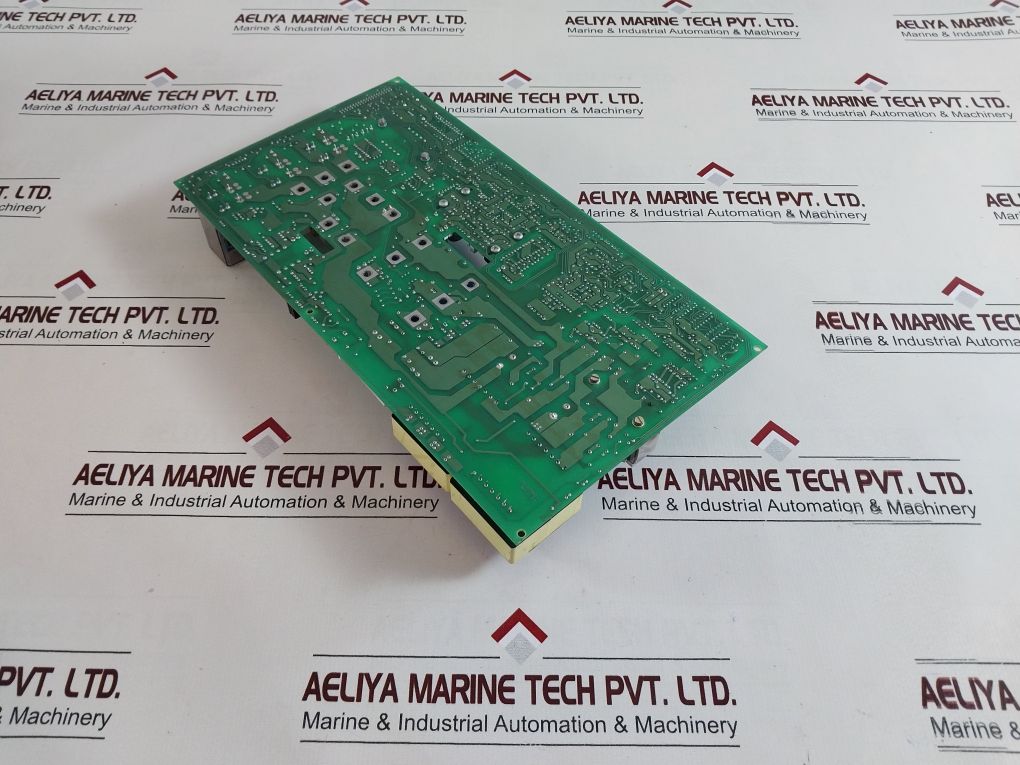 Ee/Fin 1006825F1 Pcb