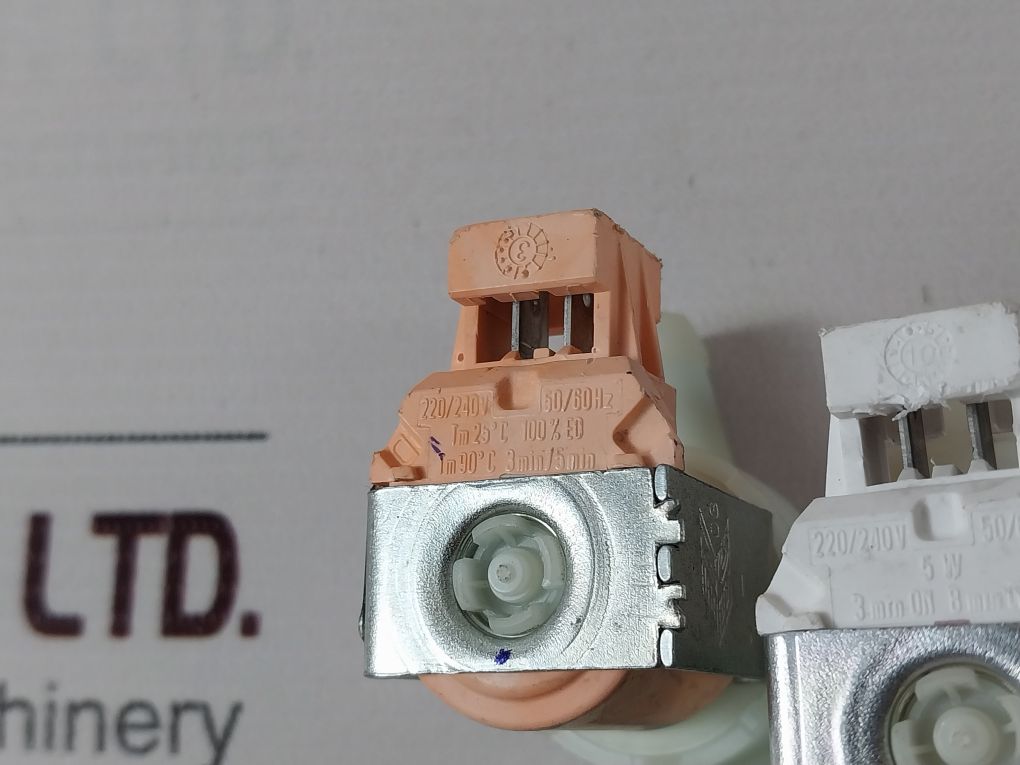 Electrolux 471823676 Valve Inlet 3Way Wascomat 220-240V