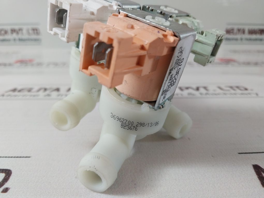 Electrolux 471823676 Valve Inlet 3Way Wascomat 220-240V