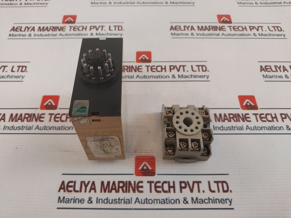 Electromatic S-system Sc 215 724 Dual Level Relay With Base 24V Dc
