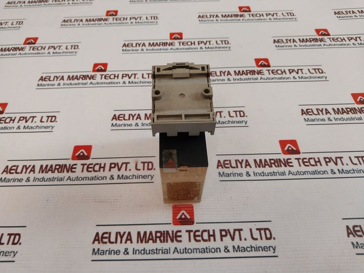 Electromatic Sa 105 724 Delay On Operate With Base 10A 300V