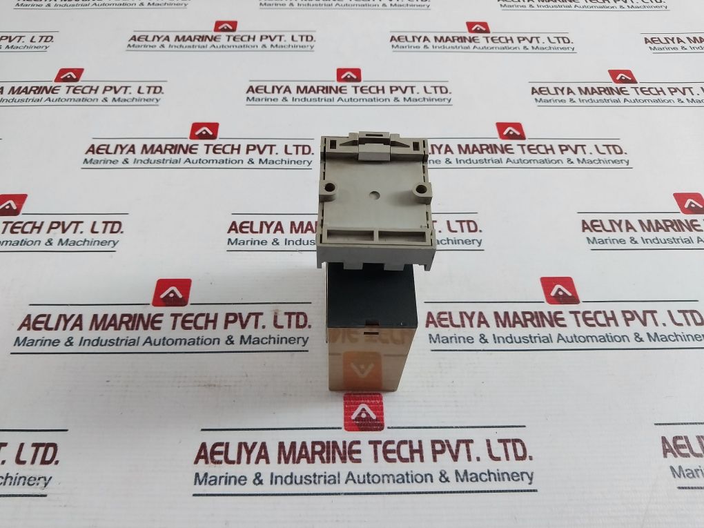 Electromatic Sj 175 220 Ac-current Level Relay 10A 300V
