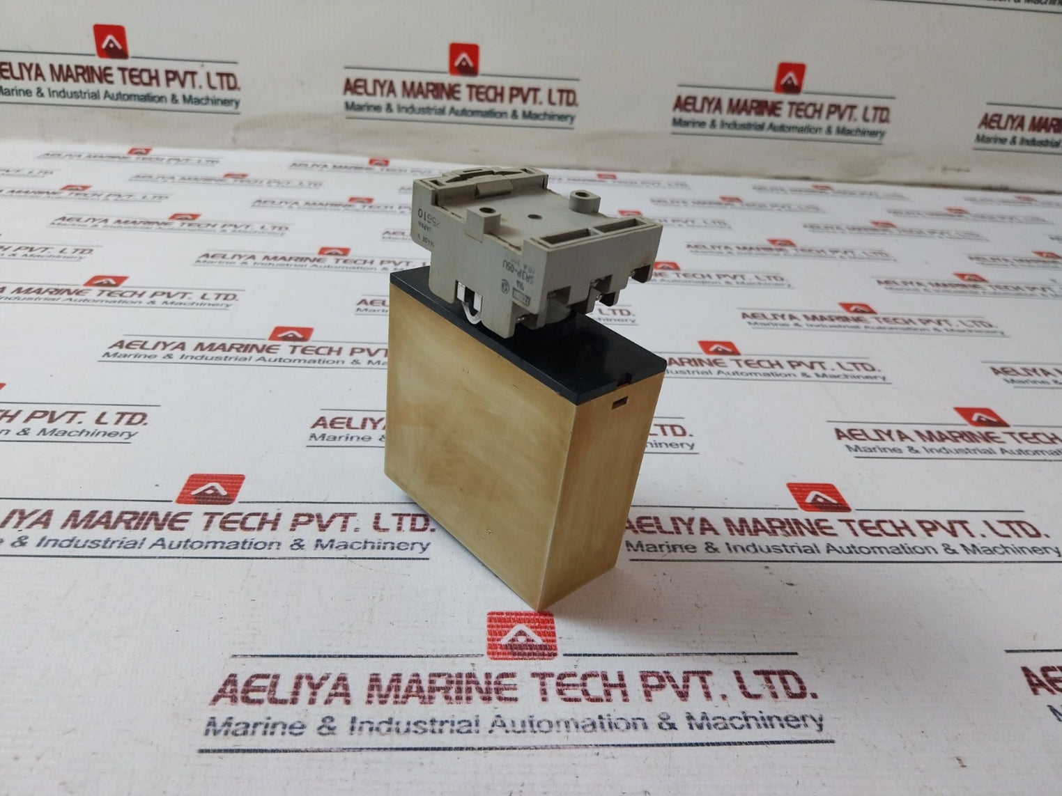 Electromatic Sm 125 220 Voltage Level Relay With Base 10A 300V