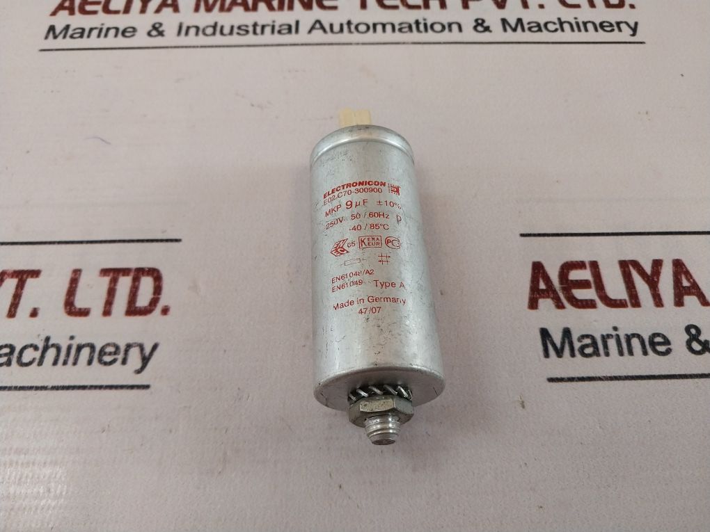 Electronicon E02.C70-300900 Capacitor