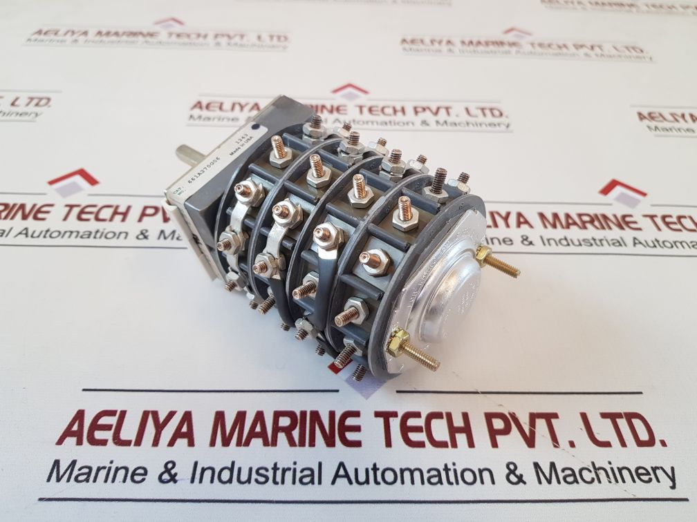 Electroswitch 661A270G06 Type W2 Switch
