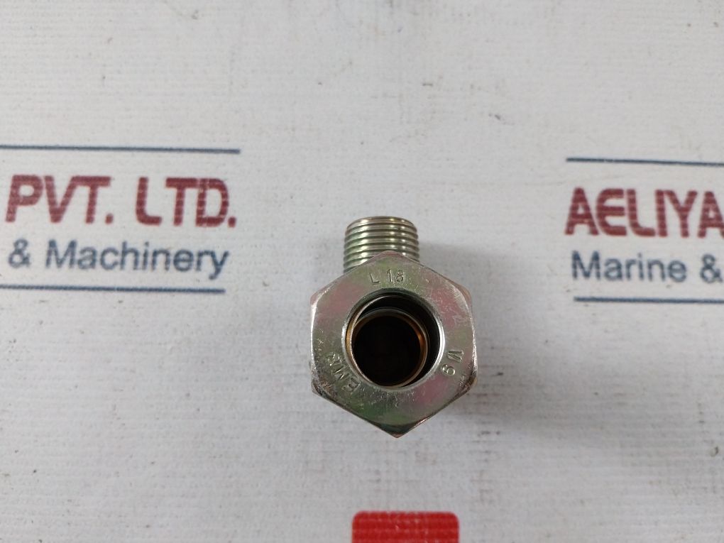 Emb L 18 Screwing 2503347