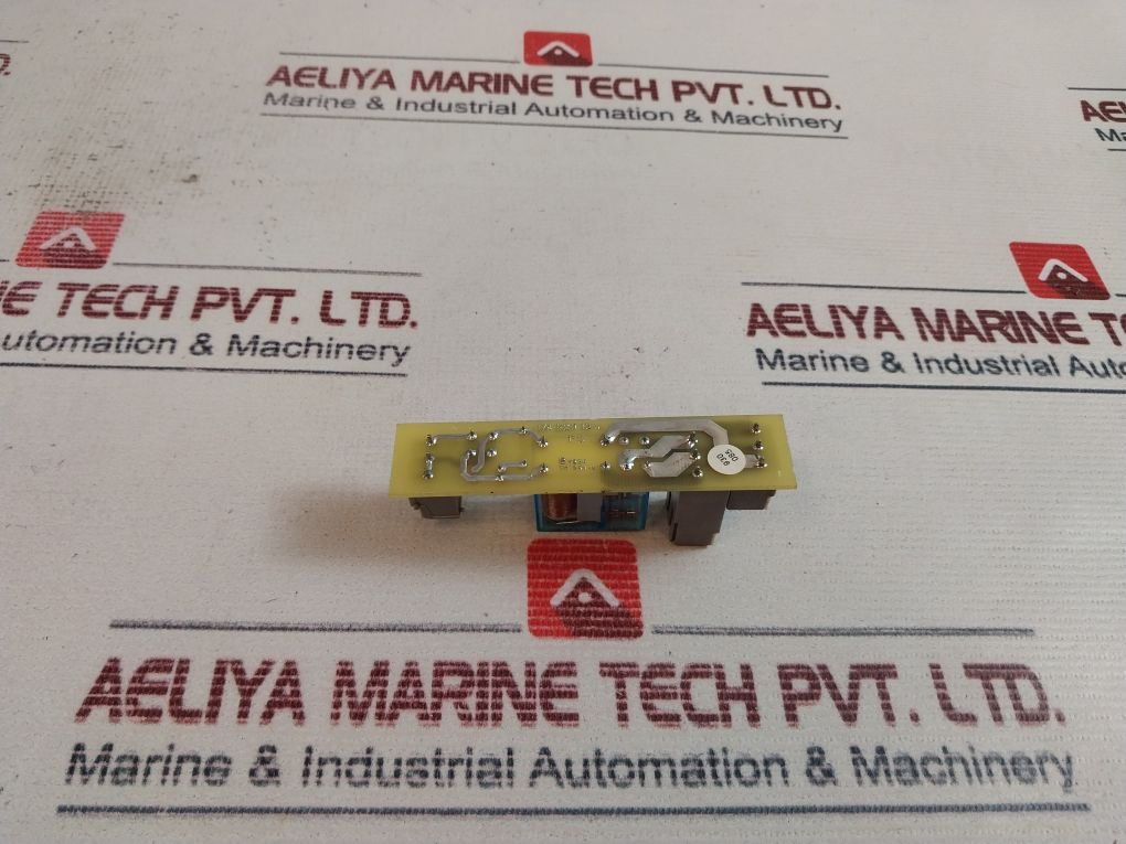 Entrelec 40.52 Relay Module