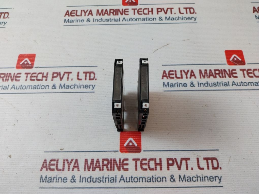 Entrelec 8 011.22 Relay Module