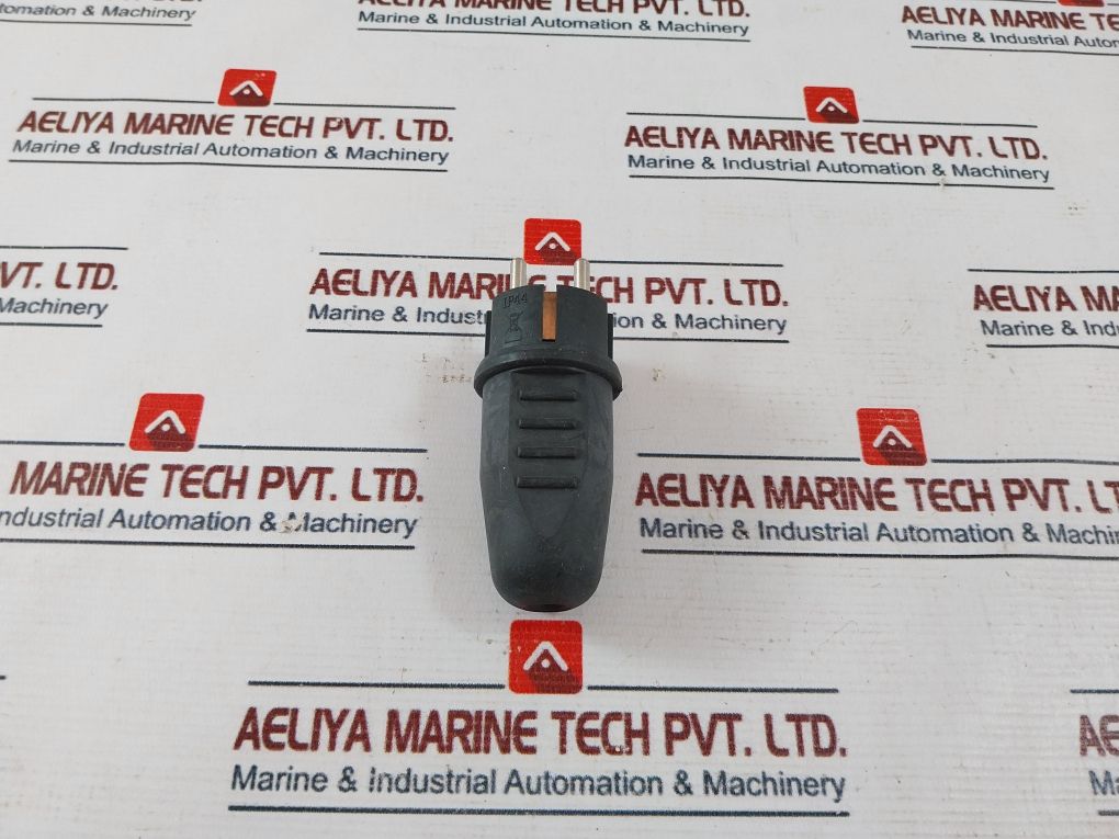 Etman Etm227S Plug Elect Schuko 2-pin+Earth Rubber