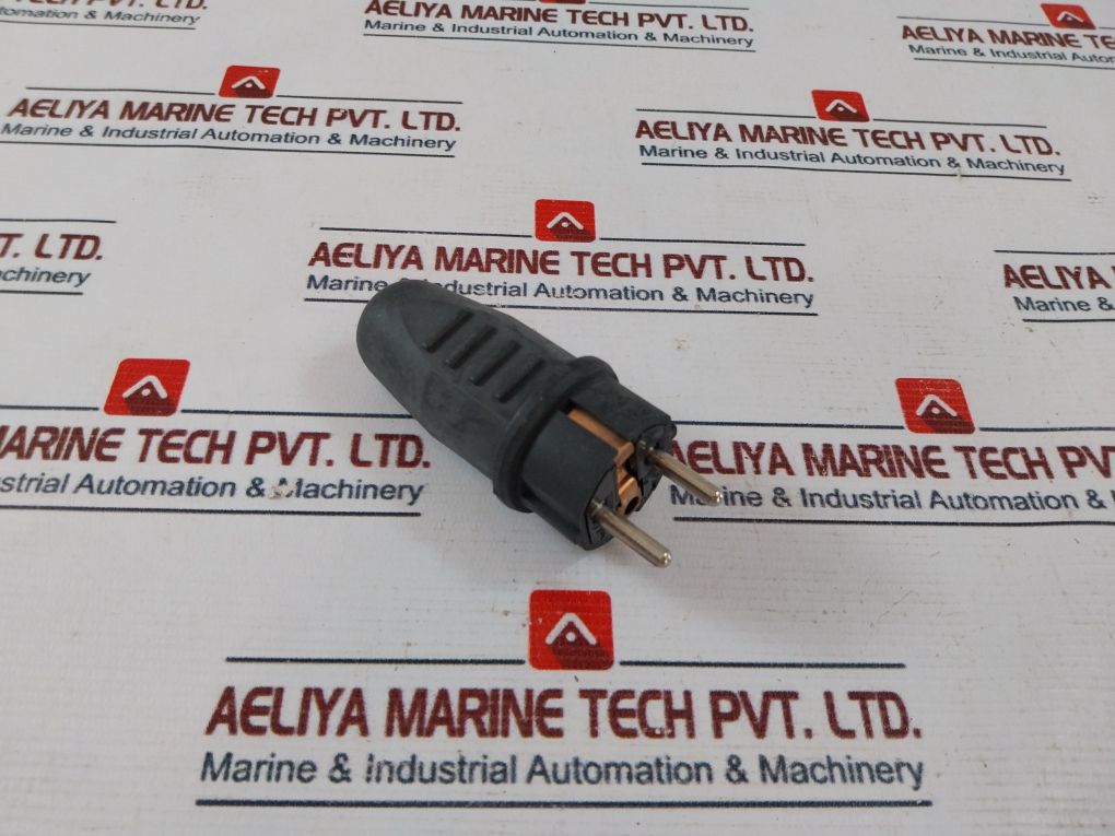 Etman Etm227S Plug Elect Schuko 2-pin+Earth Rubber