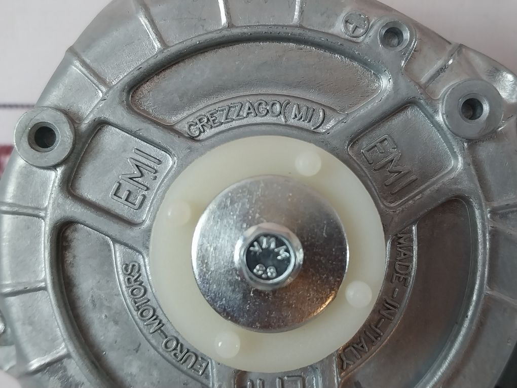 Euro-motors 82Ce-1305 Fan Motor 230V 50/60Hz 5/30W 0.20A