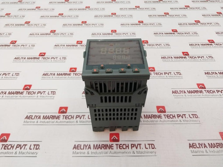 Eurotherm 2404/P4/Vh/H6/Xx/Xx/Rf/Xx/Xx/Xx/Eng/Xxxxx/Xxxxxx/ Temp Controller