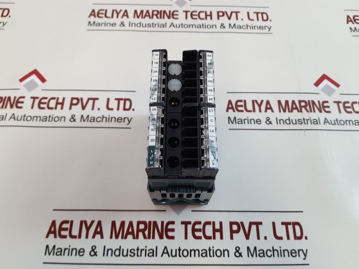 Eurotherm 3208 Temperature Controller 3208/Cc/Vh/Rrdx/R/Xxx/G/Eng/Eng
