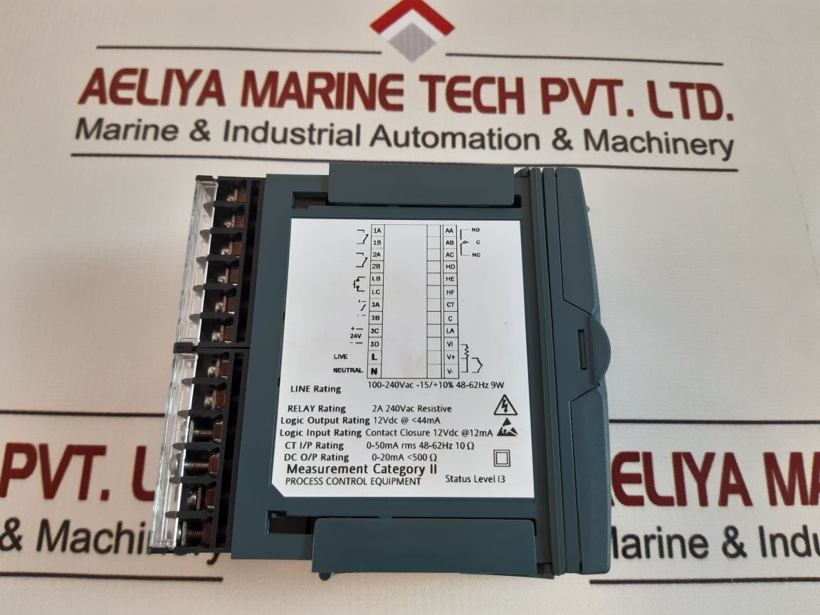 Eurotherm 3208 Temperature Controller 3208/Cc/Vh/Rrdx/R/Xxx/G/Eng/Eng
