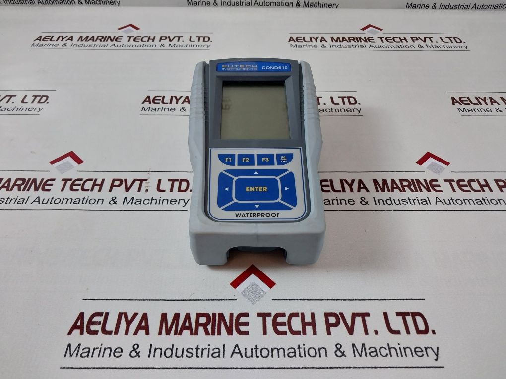 Eutech Cond 610 Waterproof Handheld Conductivity Meter Set