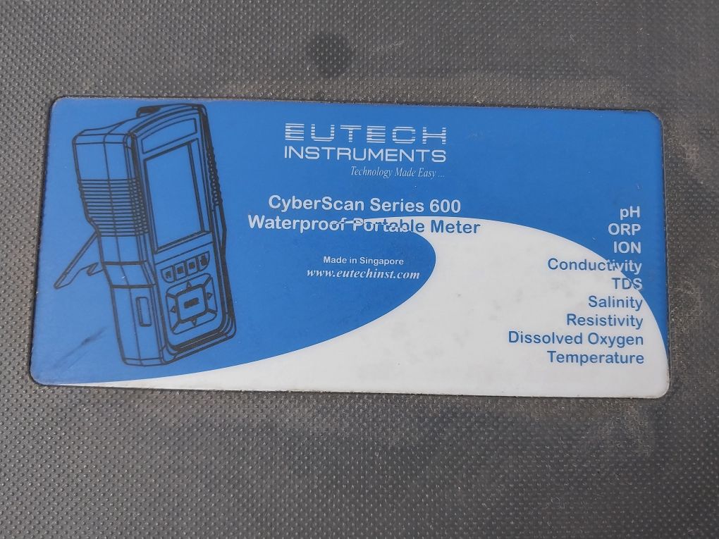 Eutech Cond 610 Waterproof Handheld Conductivity Meter Set