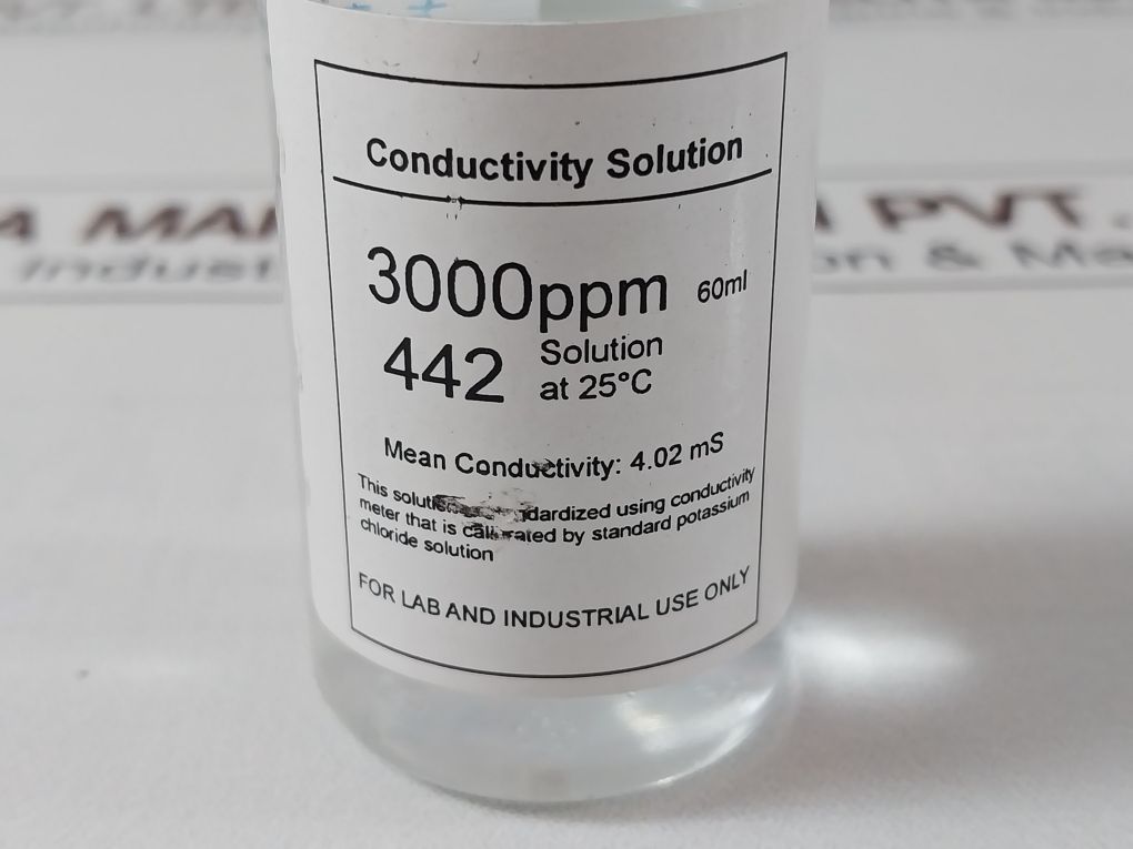 Eutech Cond 610 Waterproof Handheld Conductivity Meter Set