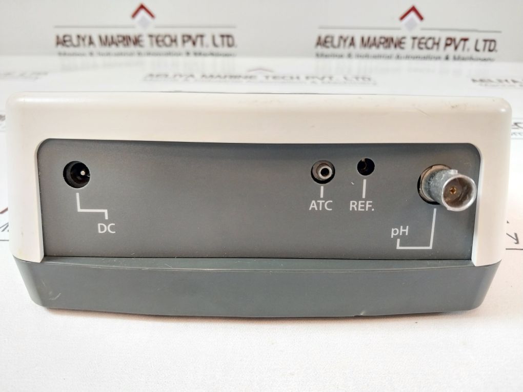 Eutech Ph 700 Ph/Mv/°C/°F Meter 54X002606C