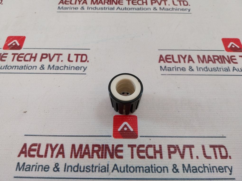 Famatel 23303 Connector 32A 3P+N+ 6H