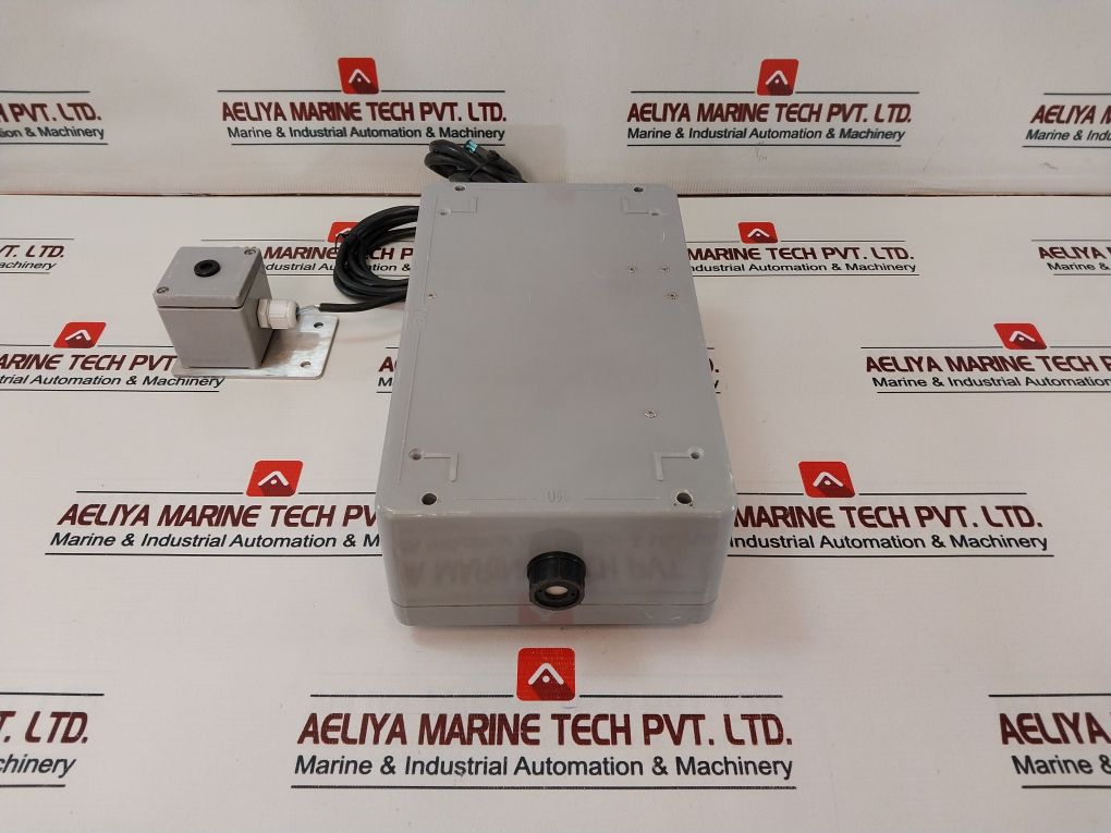 Fathom Systems 000-012-538 Digital Diver Comms Outstation 000-001-713