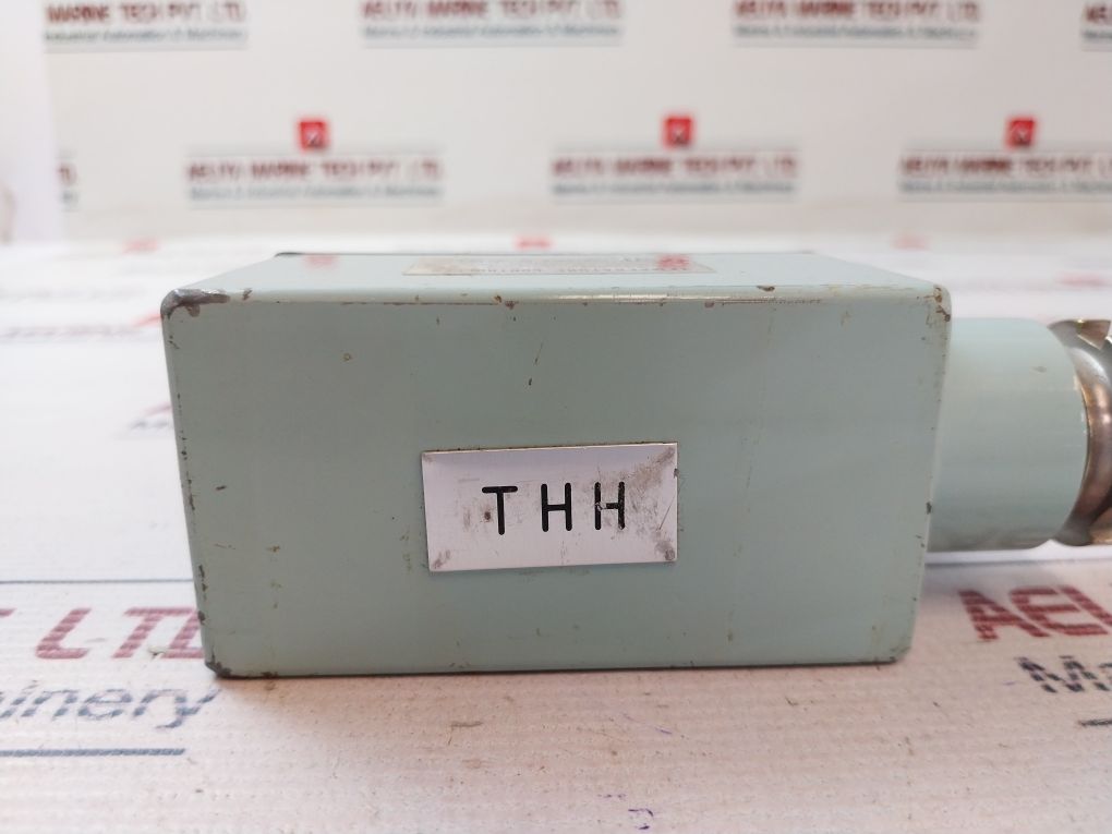 Fenwal 23110 Temperature Controller 5A
