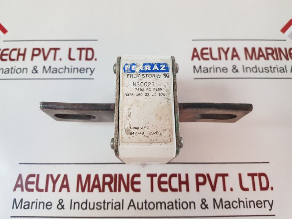 Ferraz Shawmut Protistor N300231 Fuse A070Urd33Li0700
