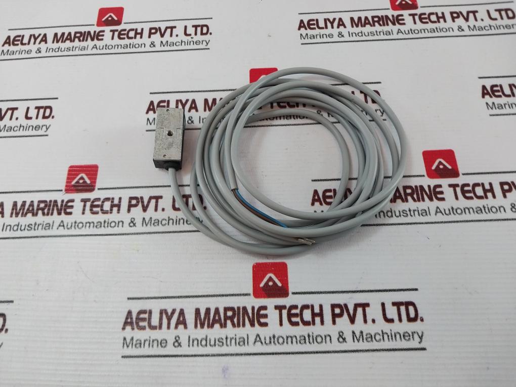 Festo 151671 B213 Proximity Sensor 230V Ac / 200V Dc