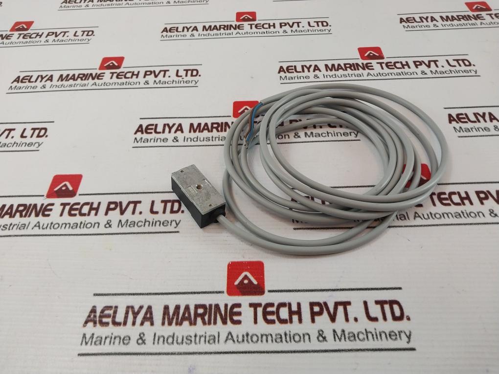 Festo 151671 B213 Proximity Sensor 230V Ac / 200V Dc