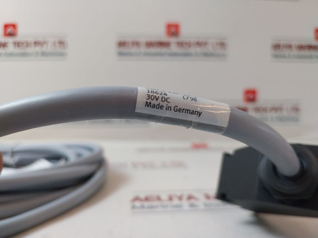 Festo Cpv10-vi Control Air Valve Terminal With Connection Cable Kmp3-25P-16-5