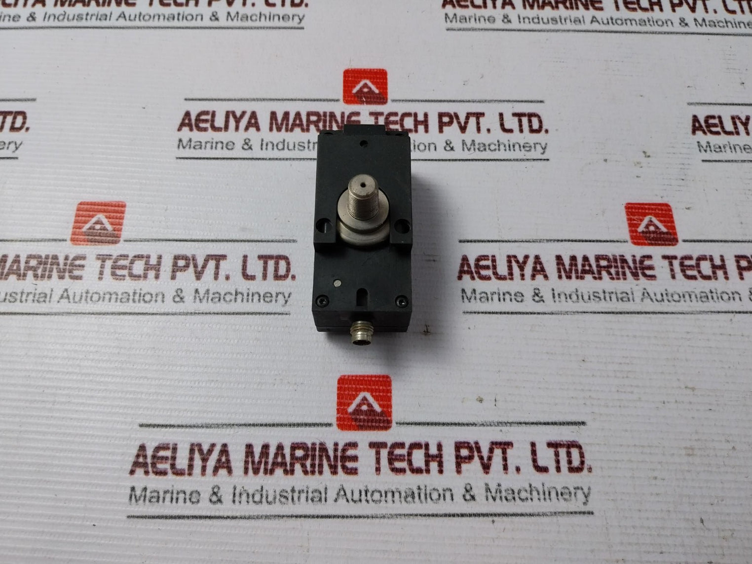 Festo Sde1-d10-g2-r18-c-p1-m8 Pressure Sensor Class 2