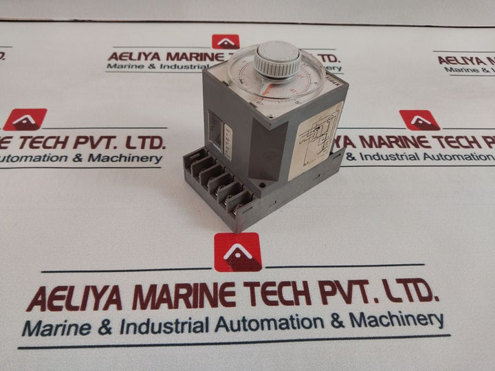 Fiber R12.B4.26.31.V0 Electromecanique Timer V110 50-60Hz