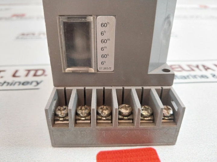 Fiber R12.B4.26.31.V0 Electromecanique Timer V110 50-60Hz