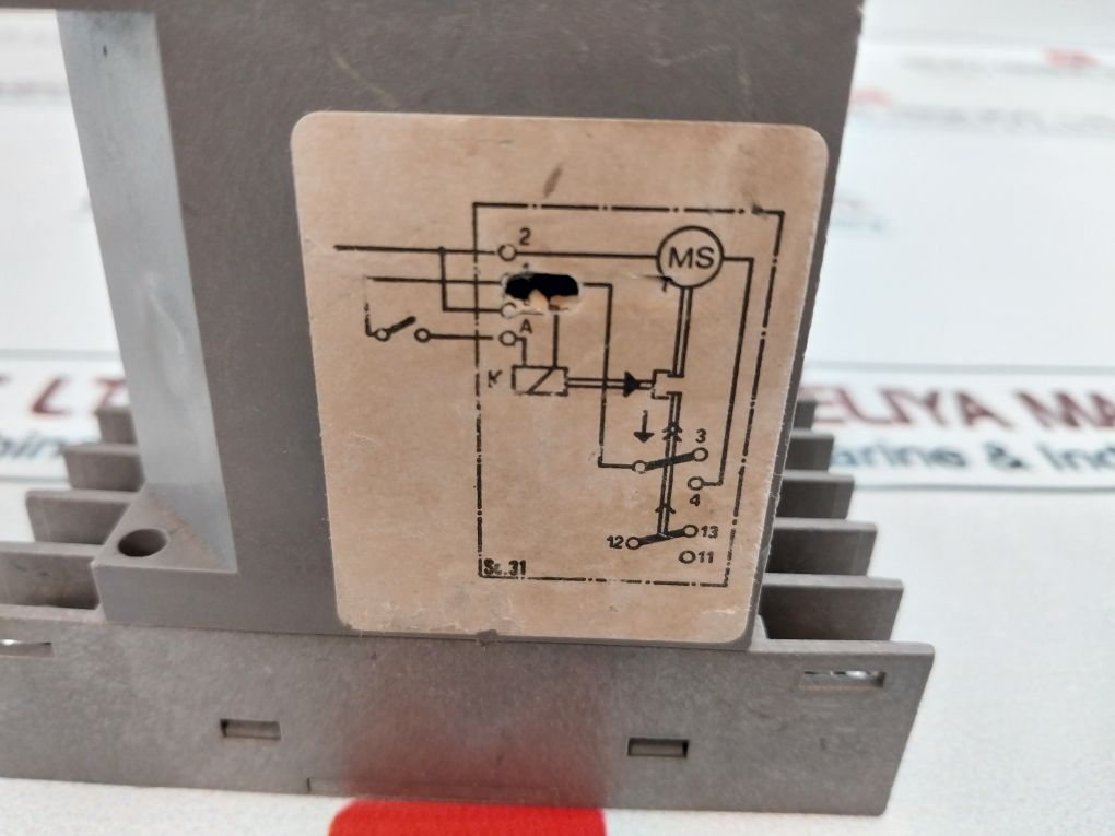 Fiber R12.B4.26.31.V0 Electromecanique Timer V110 50-60Hz
