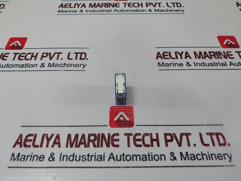 Finder 40.52 Relay 250V