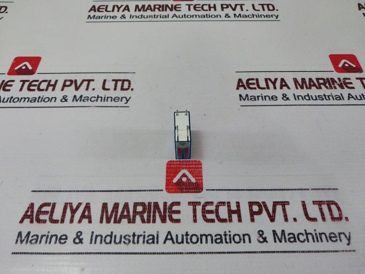 Finder 40.52 Relay 250V
