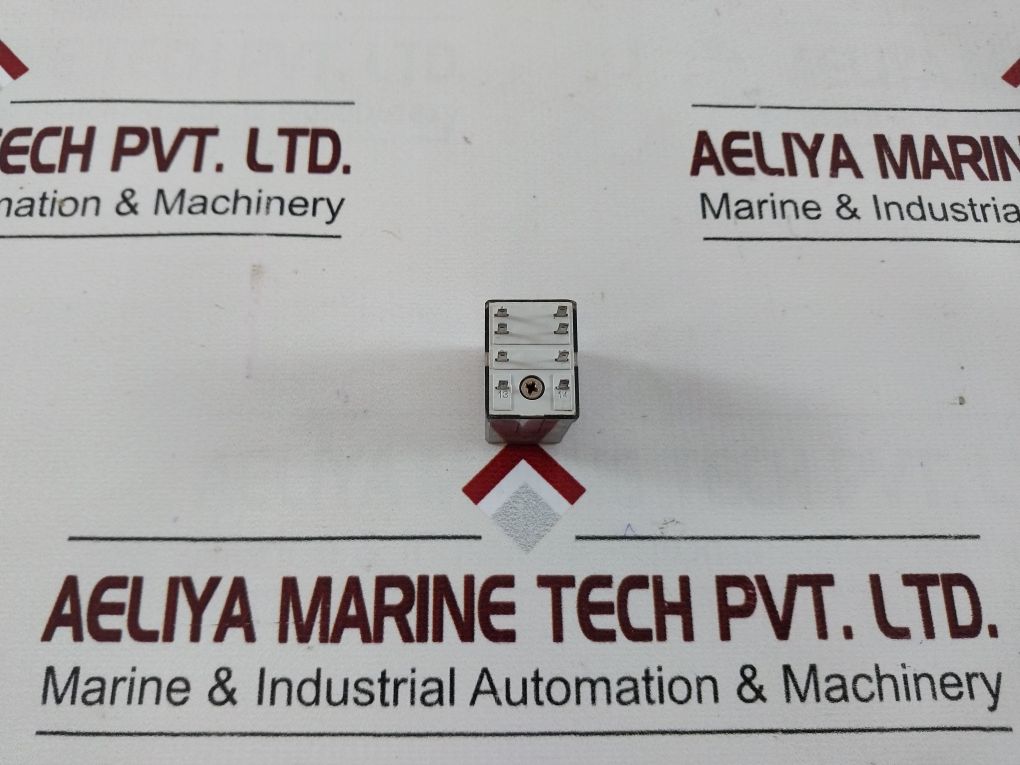 Finder 55.32.9.024.0040 Relay 10A 250V~