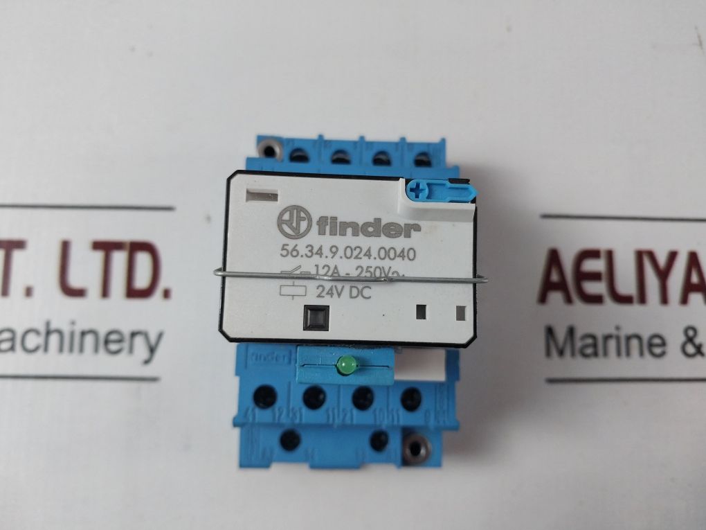 Finder 56.34.9.024.0040 Relay With Socket Base