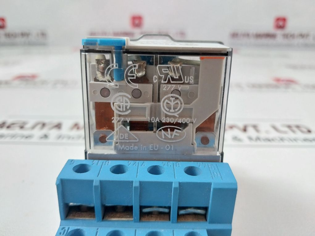 Finder 56.34.9.024.0040 Relay With Socket Base