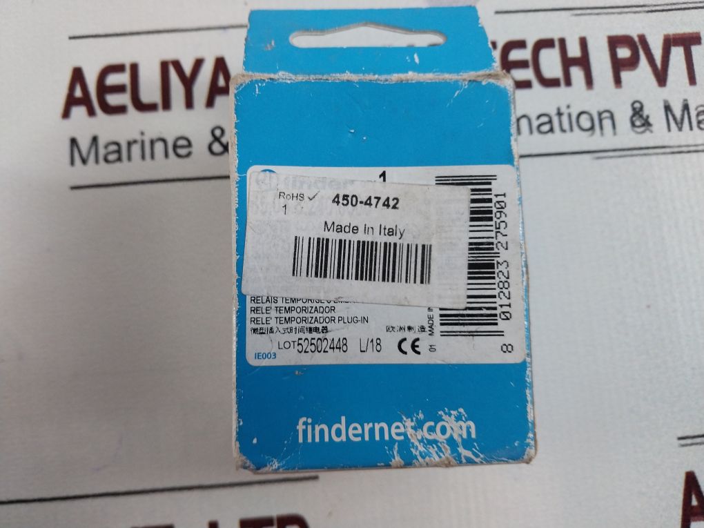 Finder 85.04.8.240.0000 Miniature Plug-in Timer