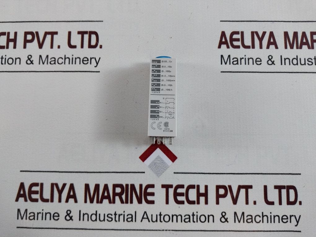 Finder 85.04.8.240.0000 Miniature Plug-in Timer